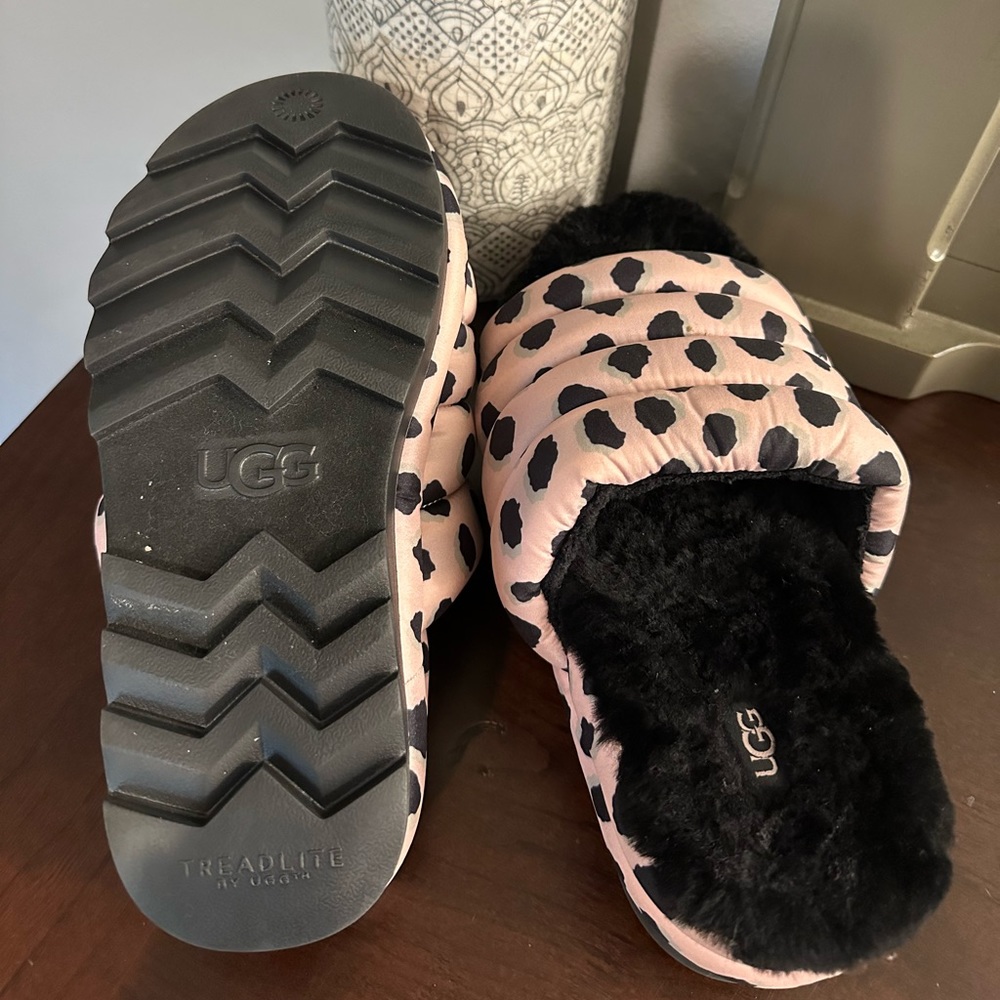 Ugg Pink Cheetah Print Platform Slides Size 8 - image 4